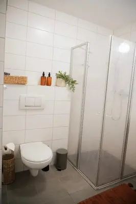 Ein Badezimmer in der Unterkunft Cozy studio 15 minutes from Bad Saarow thermal bath