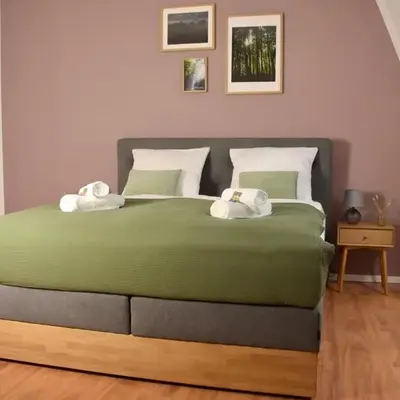 Maisonette-Apartment für bis zu 6 Personen - Parkplatz - WLAN - Kingsize