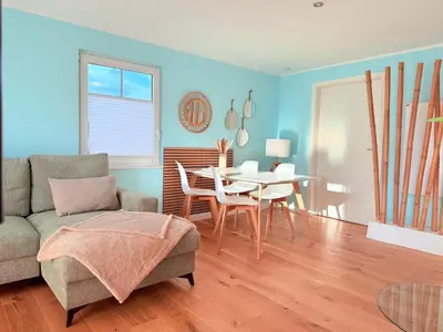 Ein Sitzbereich in der Unterkunft Ferienhaus Sanibel mit Kaminofen