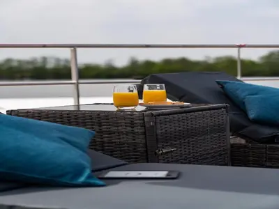 Getränke in der Unterkunft Havel Houseboat Serenity