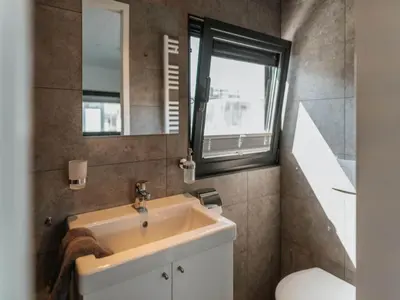 Ein Badezimmer in der Unterkunft Havel River Houseboat