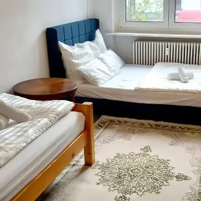 Tripplezimmer mit Garten