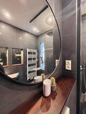 Ein Badezimmer in der Unterkunft Chic Boutique Studio with Balcony in Prenzlauer Berg