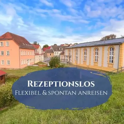 Schlösschen am Rhinufer