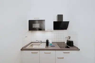 Küche/Küchenzeile in der Unterkunft Homely Berlin - Quiet Apartment near Schönhauser Allee