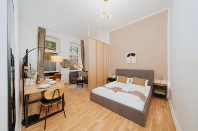 Ein Bett oder Betten in einem Zimmer der Unterkunft Homely Berlin - Quiet Apartment near Schönhauser Allee