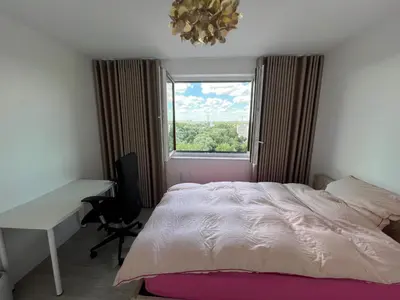 Ein Bett oder Betten in einem Zimmer der Unterkunft Premium and city close, Top transport links