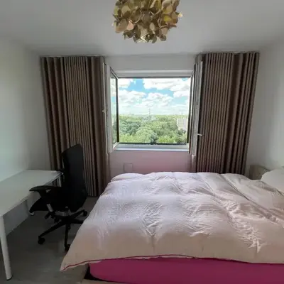 Premium and city close