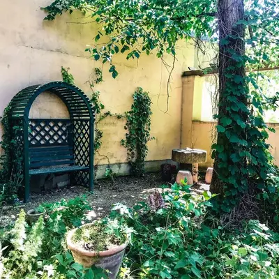 Ein Garten an der Unterkunft Sanssouci Park Villa