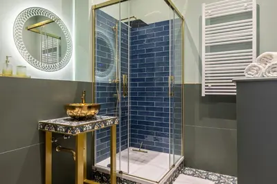 Ein Badezimmer in der Unterkunft FABEL Apartments am Hbf
