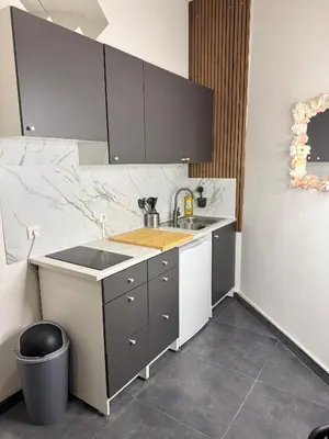 Küche/Küchenzeile in der Unterkunft Urban Eastside Apartment - Berlin Friedrichshain near Ostkreuz