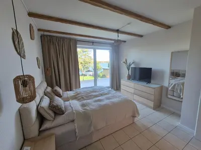 Ein Bett oder Betten in einem Zimmer der Unterkunft Monteurzimmer 6 mit Seeblick