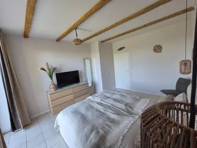 TV/Unterhaltungsangebot in der Unterkunft Monteurzimmer 6 mit Seeblick