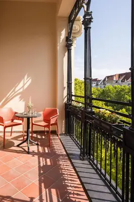 Ein Balkon oder eine Terrasse in der Unterkunft FU Life Berlin Kudamm