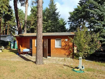 Ein Garten an der Unterkunft Feriendorf am Weinberg, Dobbrikow
