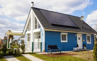 Das Gebäude in dem sich das Ferienhaus befindet