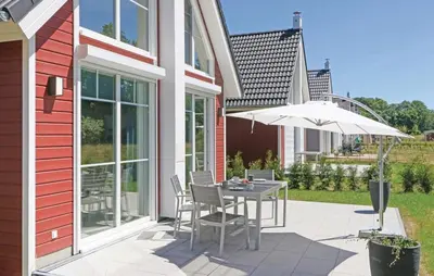 Ein Garten an der Unterkunft Haus Elke
