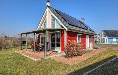 Das Gebäude in dem sich das Ferienhaus befindet