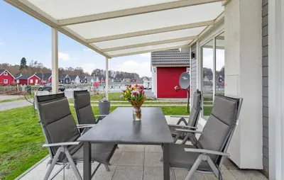 Das Gebäude in dem sich das Ferienhaus befindet