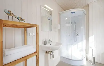 Ein Badezimmer in der Unterkunft Lykkebo