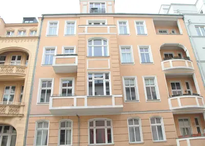 Das Gebäude in dem sich die Ferienwohnung befindet