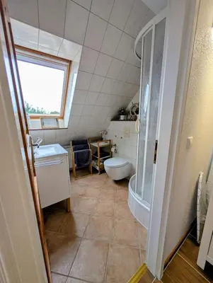 Ein Badezimmer in der Unterkunft Gemütliche 2-Zimmer-Ferienwohnung mit Garten