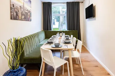 TV/Unterhaltungsangebot in der Unterkunft Etagenwohnung 110qm in der Villa Winckelmann