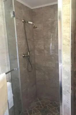 Ein Badezimmer in der Unterkunft Holiday Home Kleines Ferienhaus in Rangsdorf mit großem Garten by Interhome