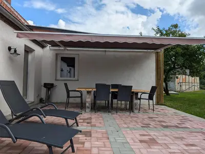 Ein Patio oder anderer Außenbereich in der Unterkunft Holiday Home in Berkenlatten mit Großer Terrasse by Interhome