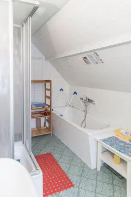 Ein Badezimmer in der Unterkunft Holiday Home Löwenzahn mit Holu by Interhome