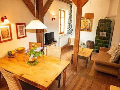 Ein Sitzbereich in der Unterkunft Apartment Wohnung in Haselberg mit Großem Garten by Interhome