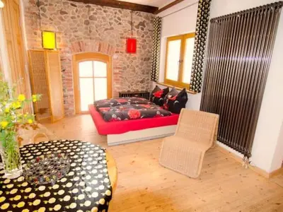 Ein Sitzbereich in der Unterkunft Apartment Studio Brennerei Haselberg by Interhome