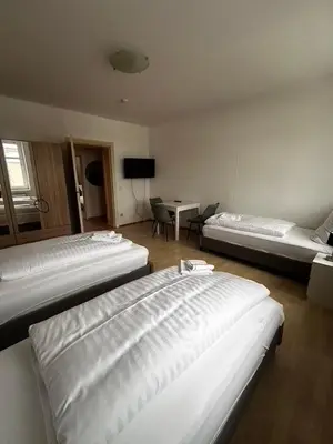 Ein Bett oder Betten in einem Zimmer der Unterkunft 2-Zi-Wohnung und Parkplatz für Geschäftsreisende