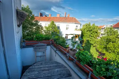 Ein Garten an der Unterkunft Kinky boudoir, cosy & beautiful