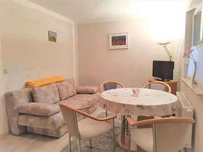 Ein Sitzbereich in der Unterkunft Holiday apartment in Parlow with parking