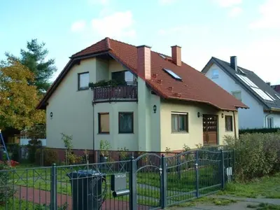 Das Gebäude in dem sich die Ferienwohnung befindet