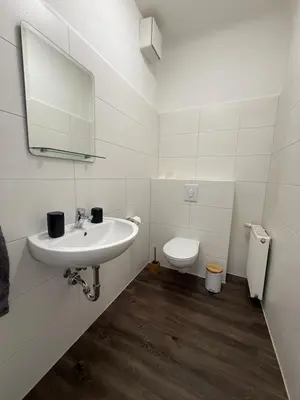 Ein Badezimmer in der Unterkunft Oranienburg Unterkunft max 4P