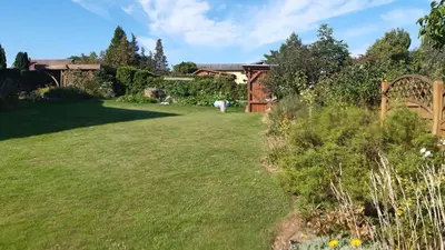Ein Garten an der Unterkunft Landhaus Nadine