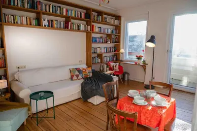Ein Sitzbereich in der Unterkunft Sunny apartment in a great location