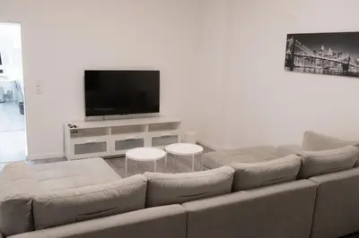 TV/Unterhaltungsangebot in der Unterkunft Cozy place in Rixdorf