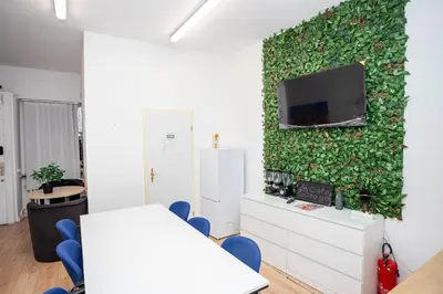 TV/Unterhaltungsangebot in der Unterkunft Easy Flexhome Hostel