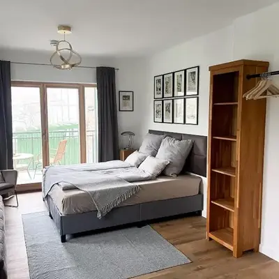 Altstadtflair Modernes Studio mit Gartenblick