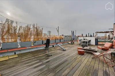 Grundriss der Unterkunft Designer Loft with Big Rooftop and Office