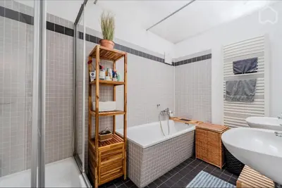 Ein Badezimmer in der Unterkunft Designer Loft with Big Rooftop and Office