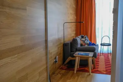 Ein Sitzbereich in der Unterkunft Schickes 2 Zimmerapartment ruhig und zentral in Berlin Mitte