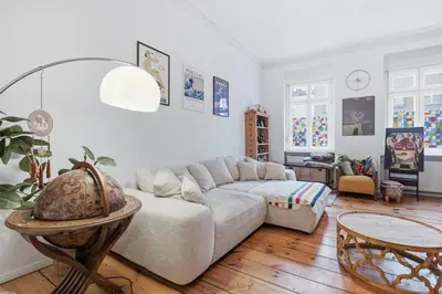 Ein Sitzbereich in der Unterkunft Cozy spacious family home in trendy Neukölln