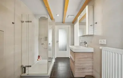 Ein Badezimmer in der Unterkunft Annenwalde Country House 4 bedrooms with Sauna