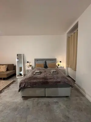 Ein Bett oder Betten in einem Zimmer der Unterkunft Cozy Studio Steglitz Sleeps 4 Near center