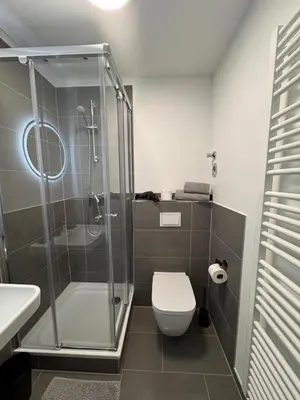 Ein Badezimmer in der Unterkunft Cozy Studio Steglitz Sleeps 4 Near center