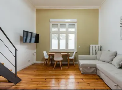Ein Sitzbereich in der Unterkunft Wonderful Flat in Central Berlin Charlottenburg